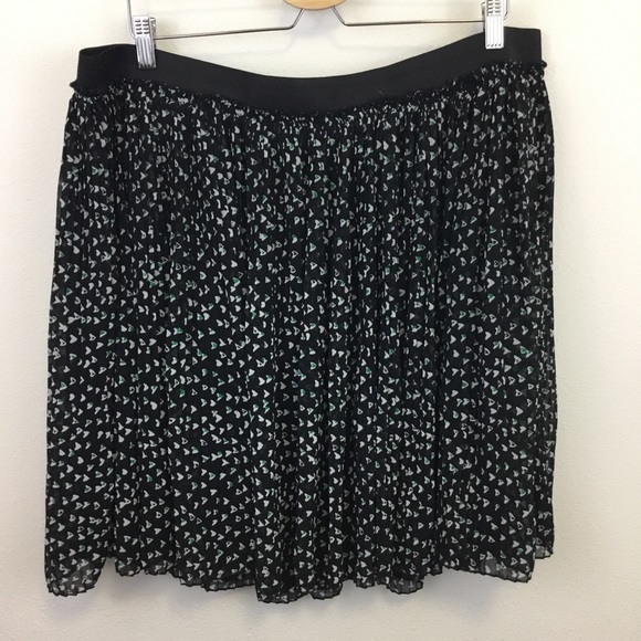 torrid Dresses & Skirts - Torrid Navy Heart Print Skirt with Elastic Waist 3